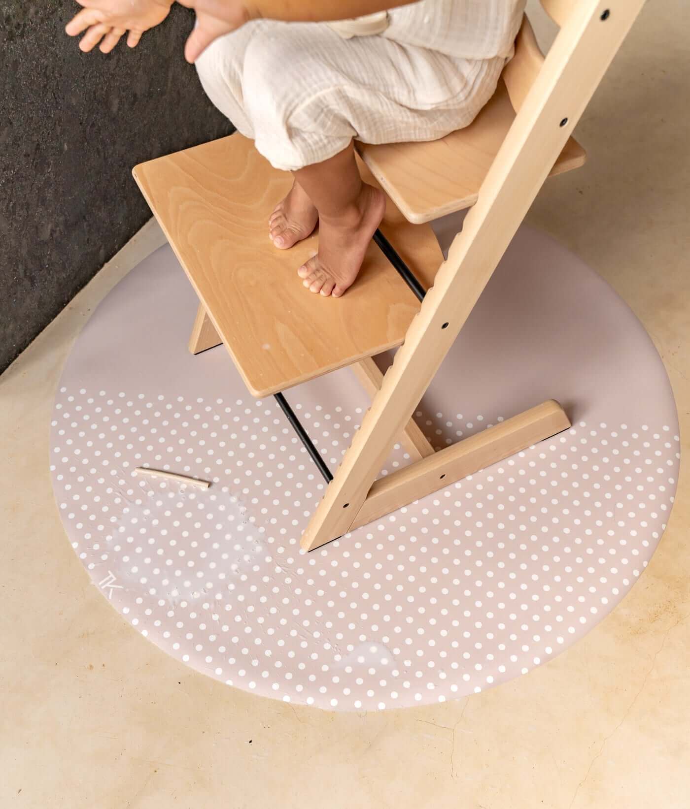 High chair floor discount cover