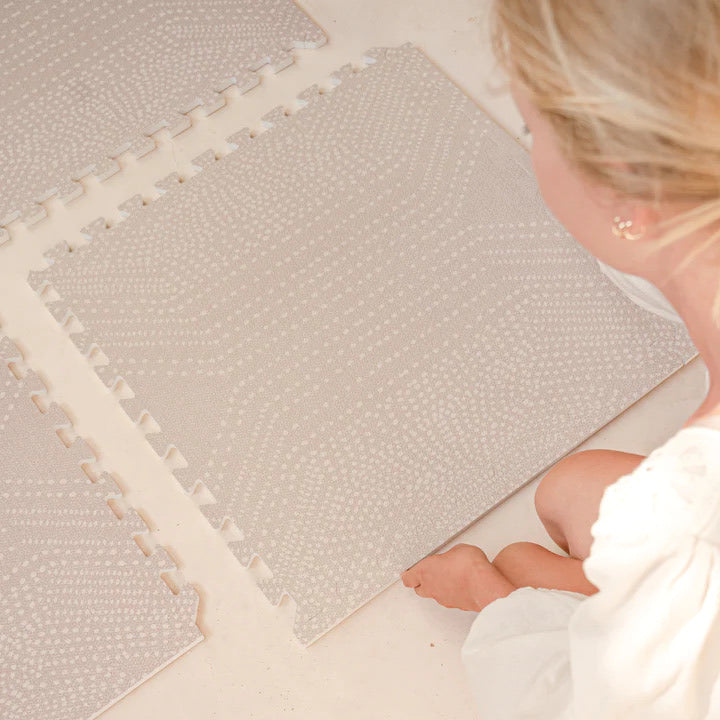 11 Organic & Non-Toxic Play Mats For The Most Eco-Friendly Fun